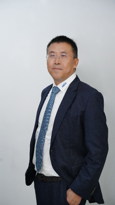 01长鹰-黄启君(2).jpg